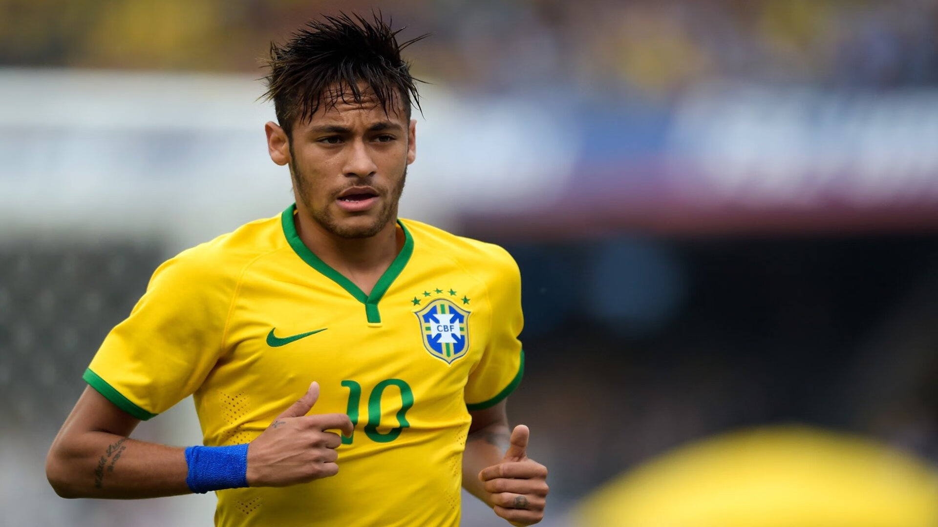 世界杯：“带孩子画世界杯海报”的家庭活动逐渐流行